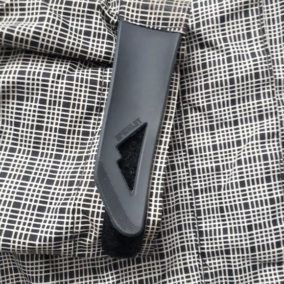 McKinley Aquamax Eon Black and Grey Plaid Print Nylon Jacket - Picture 12 of 16